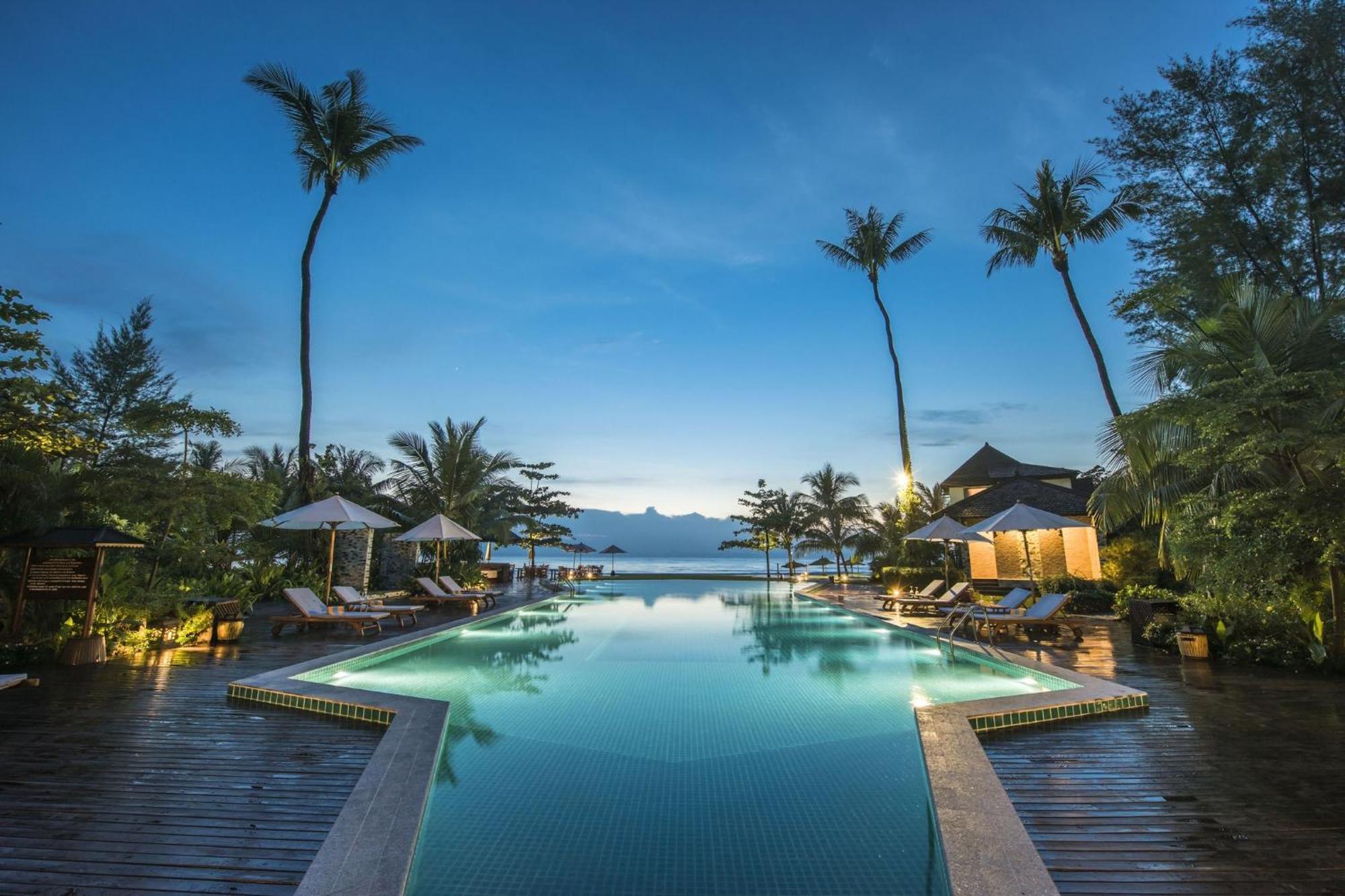 Jade Marina Resort And Spa Ngapali Exterior photo