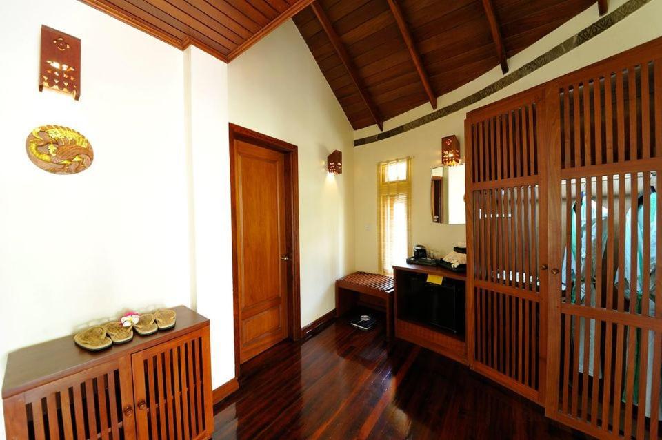 Jade Marina Resort And Spa Ngapali Exterior photo