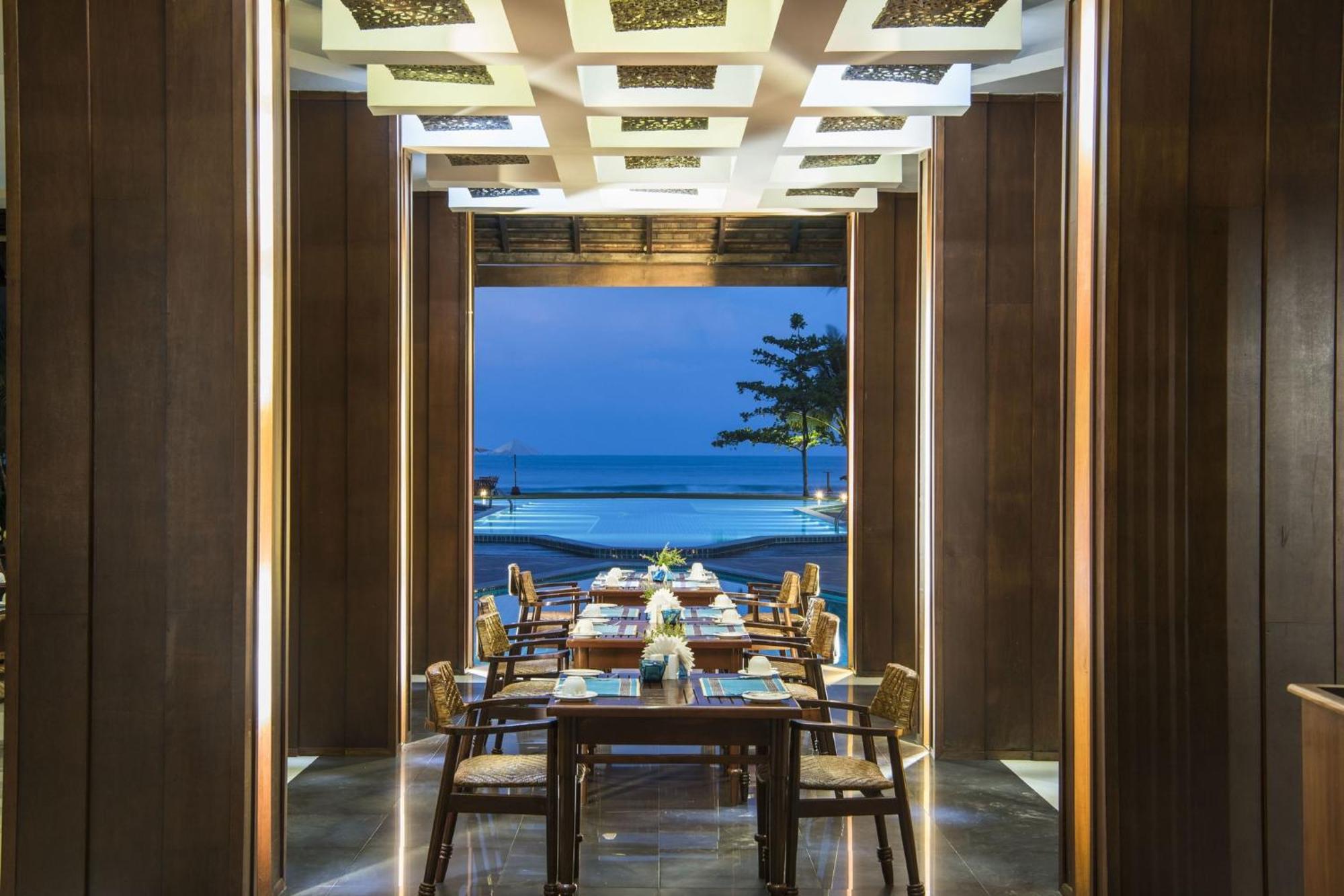 Jade Marina Resort And Spa Ngapali Exterior photo