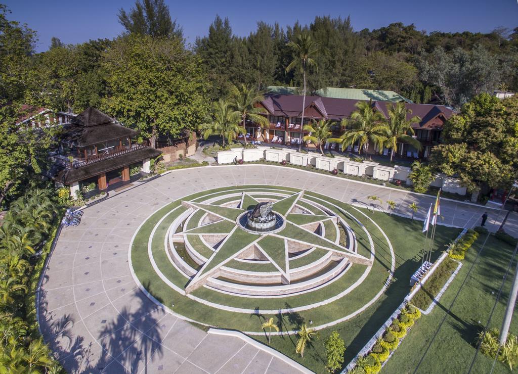 Jade Marina Resort And Spa Ngapali Exterior photo